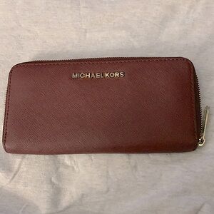 Michael Kors Cranberry Continental Saffiano Leather Wallet Great Condition